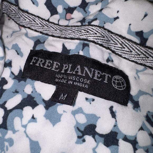 Free planet floral button down shirt women’s size medium - Picture 7 of 7
